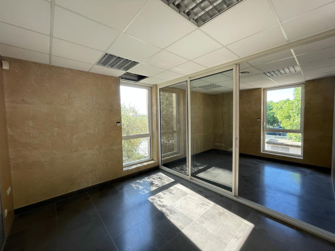 Local d'activité Montpellier 739m² Vente local d'activité Montpellier Hérault OVACT2532440 30